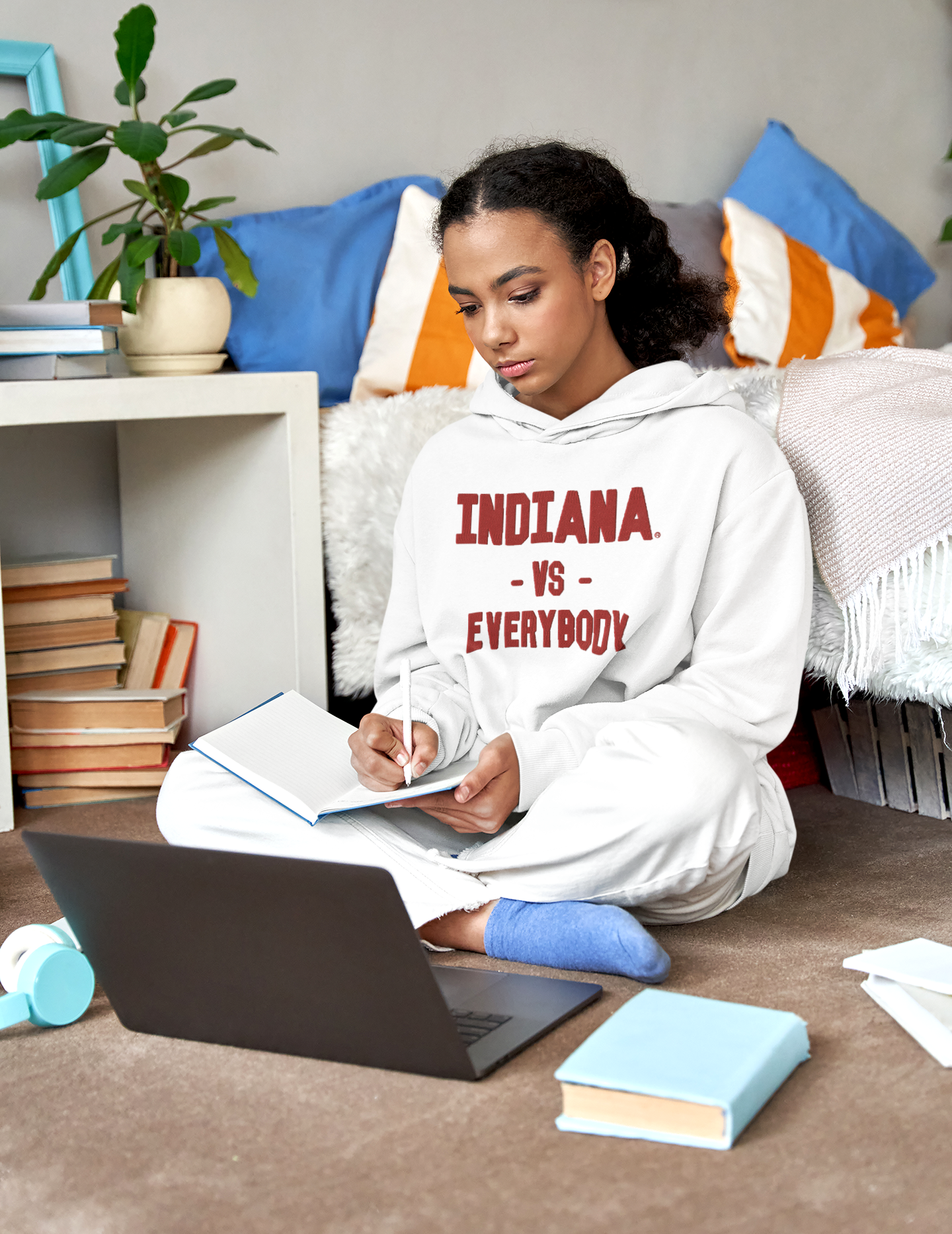 PREMIUM HEAVYWEIGHT Indiana vs Everybody Hoodie